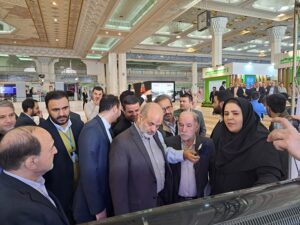 بازدید وزیر کشور از غرفه موسسه تحقیقات آب در نمایشگاه مدیریت بحران ایران قوی ۱۴۰۲