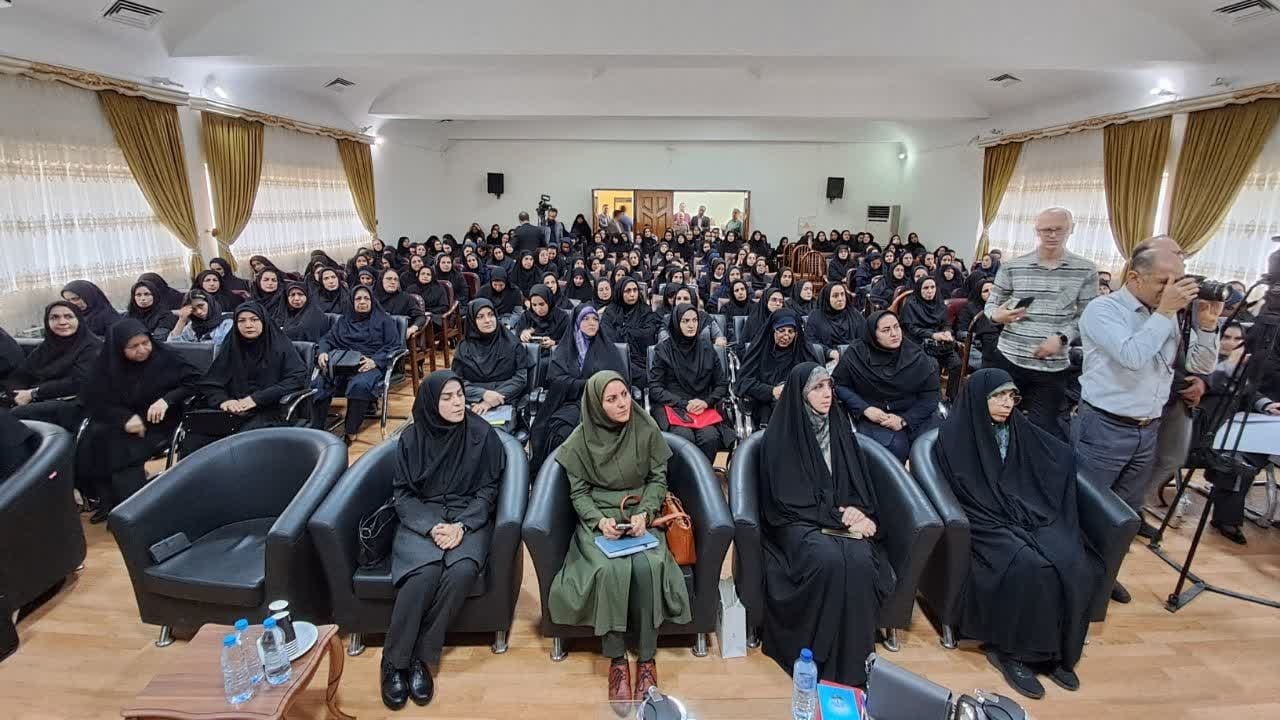 نشست هم‌اندیشی بانوان صنعت آب و برق در استان مازندران برگزار شد